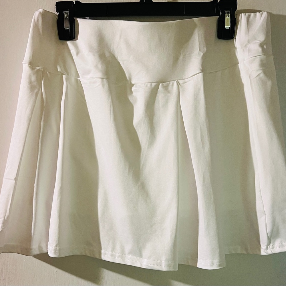 Pure White Skorts